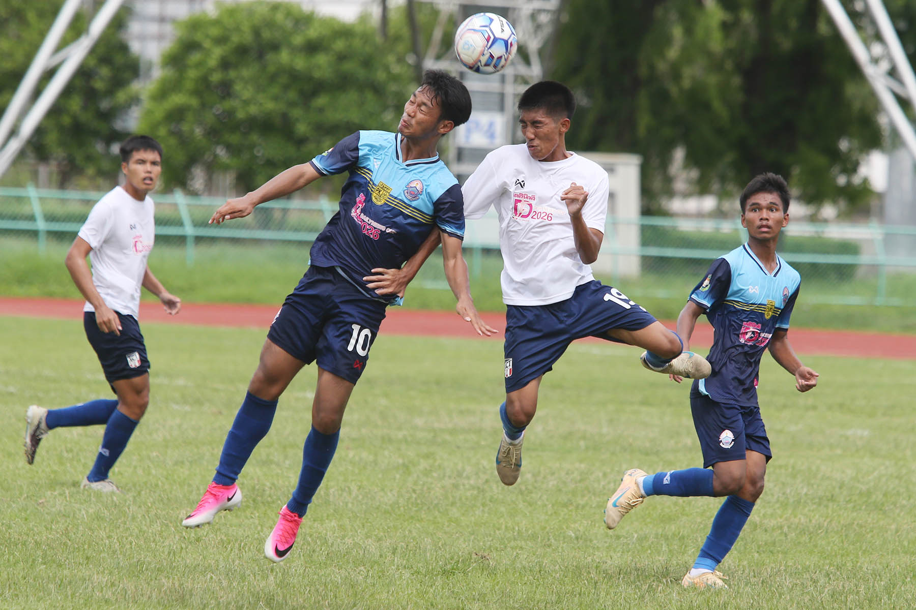  อัสสัมชัญธนบุรี เสมอ ปทุมคงคา 2-2 ในฟุตบอลนักเรียนกรมพลศึกษา 18 ปี ก 